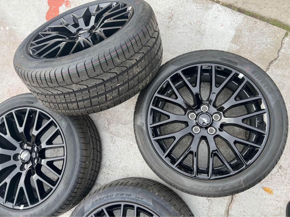 New Ford Mustang Performance Pack Wheels 19” New Pirelli Tires Rines Nuevos Oem Rims Staggered