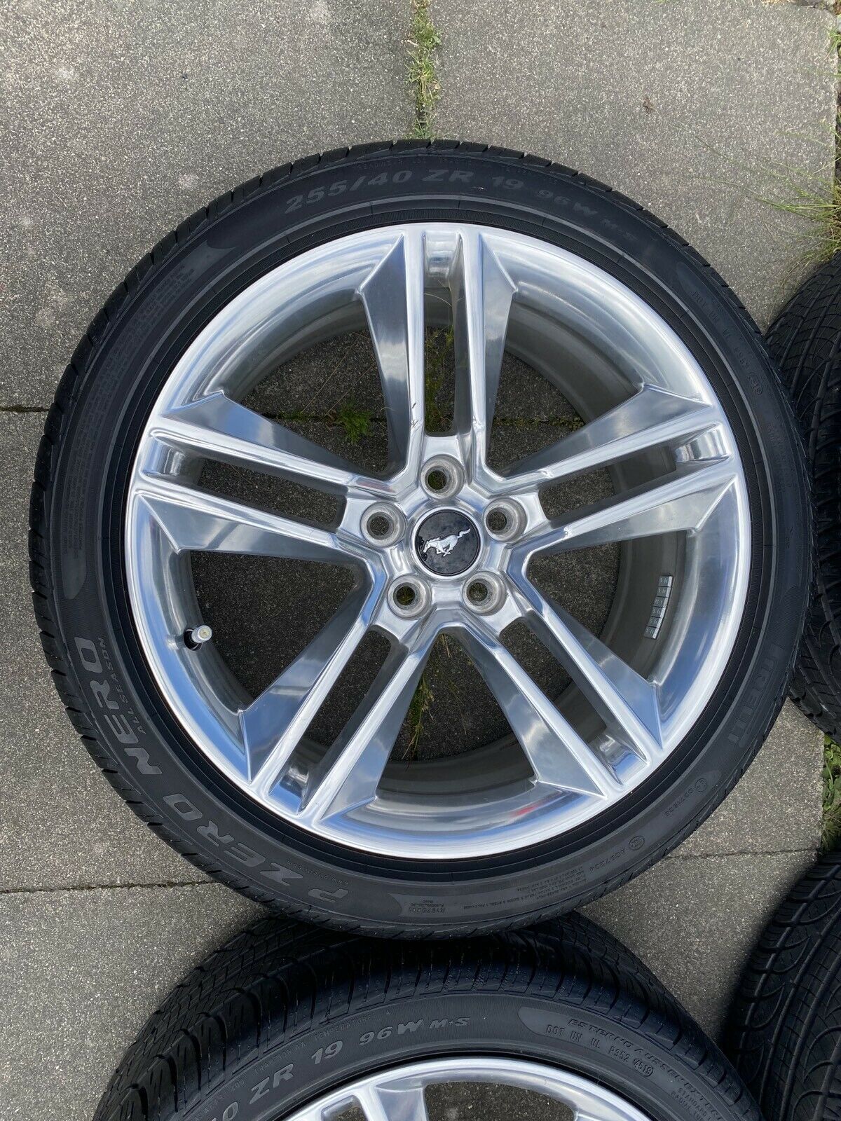 Original Ford Mustang GT 19 inch rims JR3Z1007M