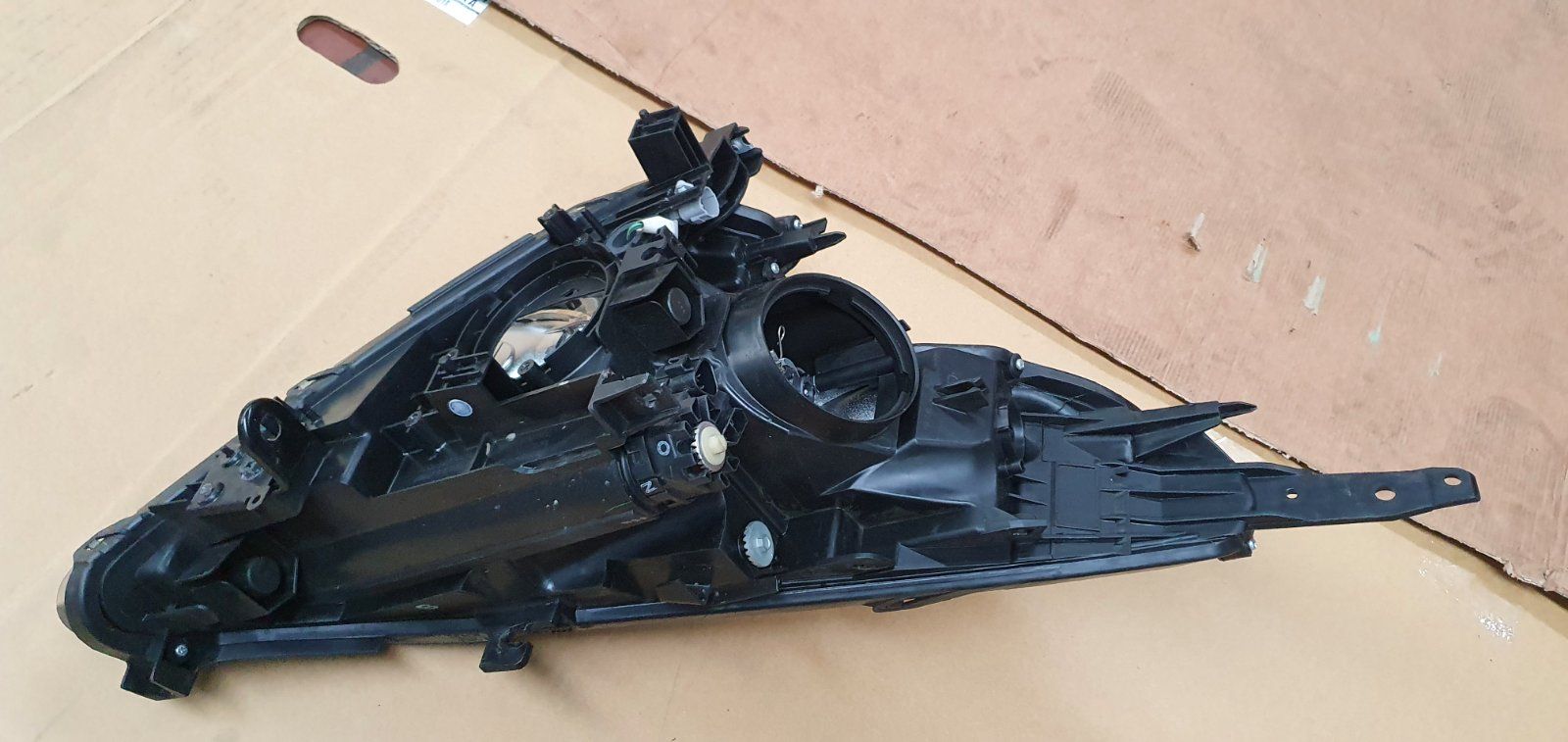Genuine Nissan 370z xenon bulbs headlight