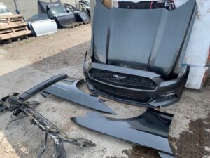 FORD MUSTANG GT 2015-2017 OEM FRONT BUMPER COVER WITH GRILLS ASSEMBLY