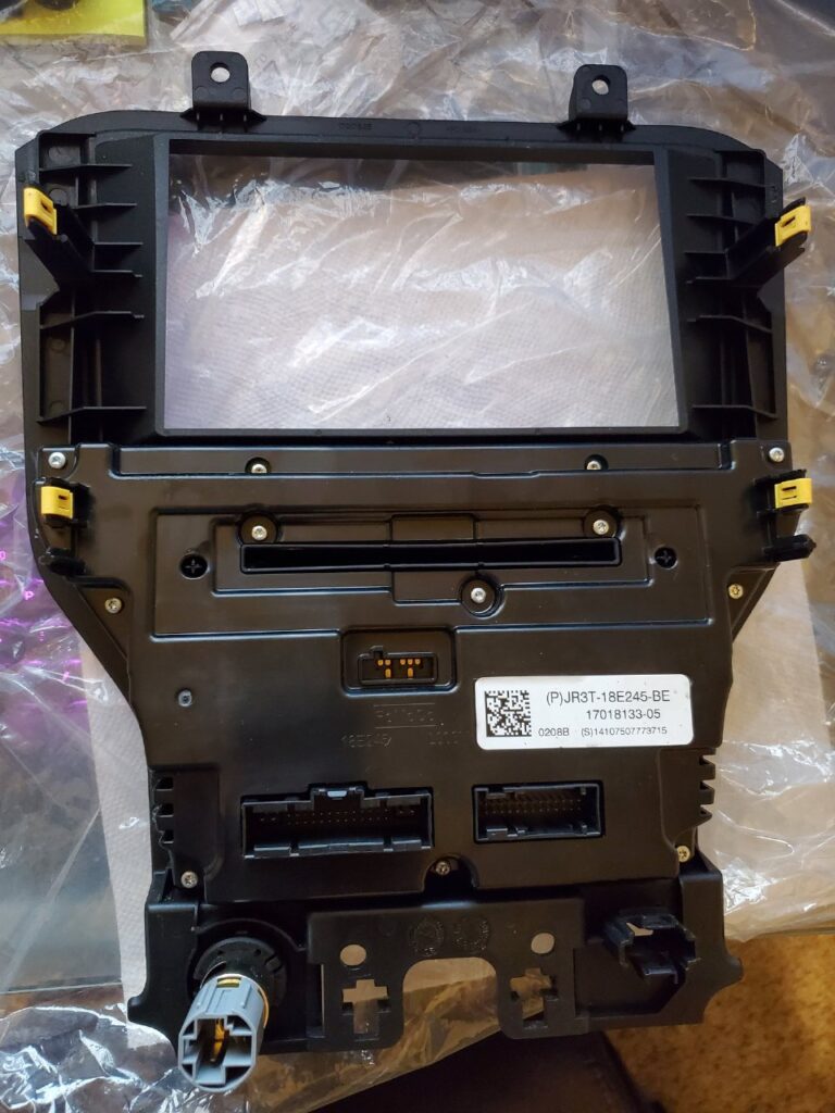 photo_2023-02-06_09-17-57 2019 Navigation Nav APIM and Screen and FCIM Recaro Front 8 Inch Bezel 3.4 software and NA119 Maps