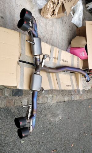 Nissan GTR Akropovic exhaust with carbon tips