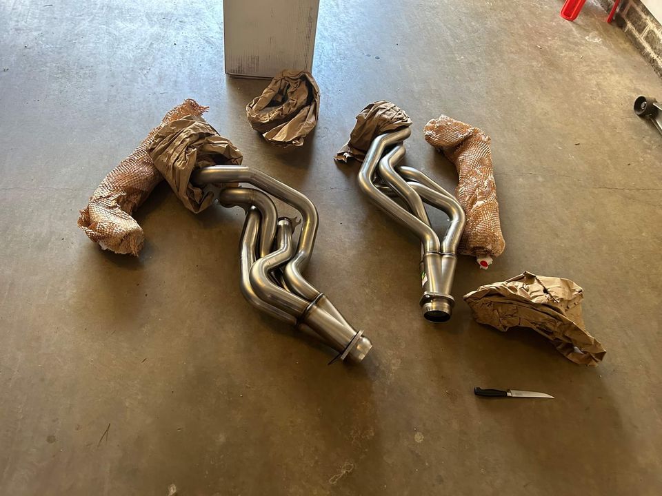 Kooks 1-7/8" STAINLESS HEADERS. 2020-2023 MUSTANG GT 5.0L.