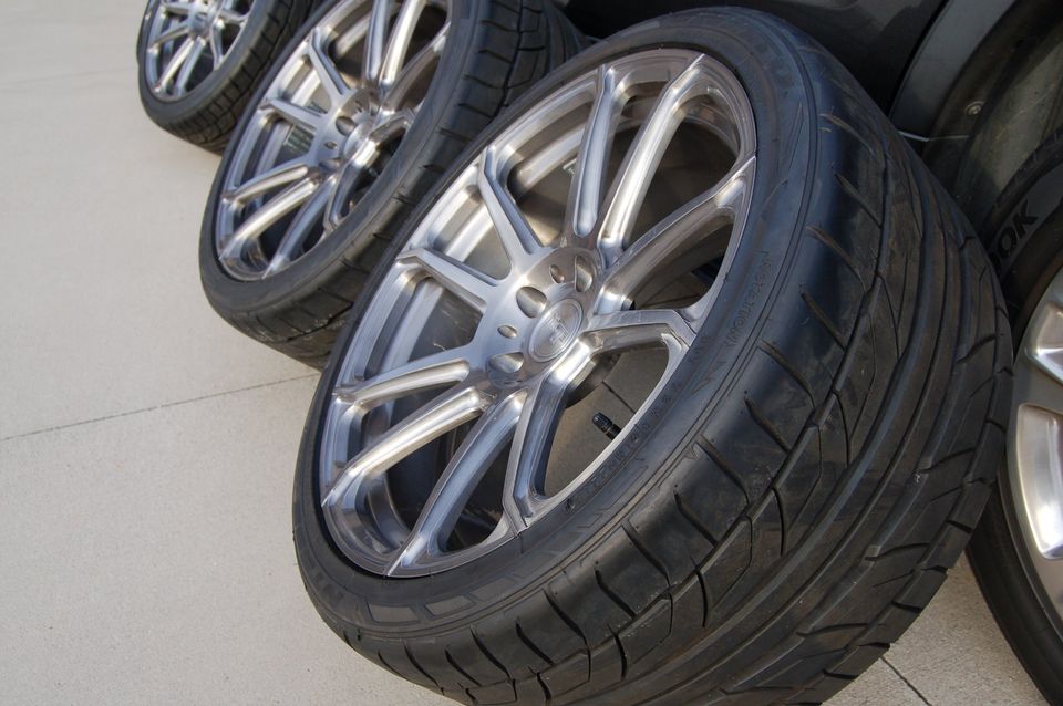 MUSTANG NICHE WHEELS WITH NITTO TIRES