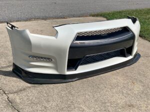 2013 oem pearl white front bumper with drls , carbon lip & undertray.