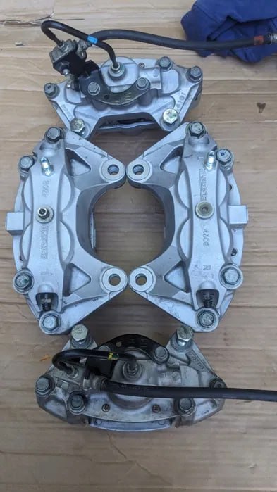 Q50/ Q60 Calipers infiniti "AKEBONO" set