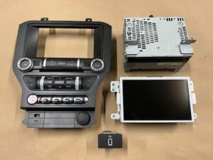 2020 FORD MUSTANG GT TOUCH SCREEN FACE PLATE RADIO MODULE USB