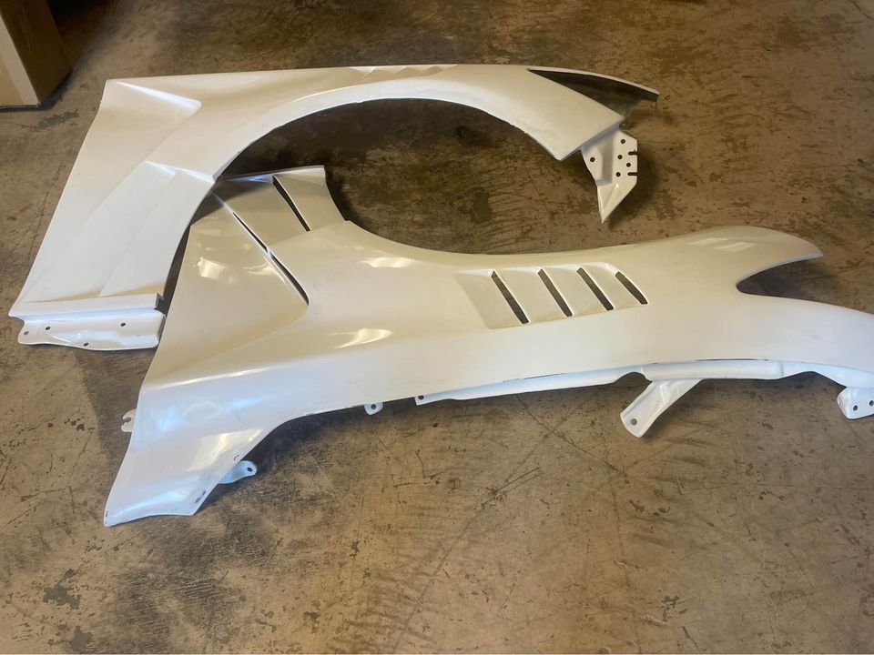 Q50 vented Fiberglass Fenders